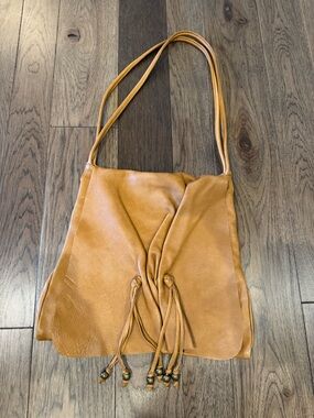 HOBO Originals Classic Slouch Leather Shoulder Bag in Tan